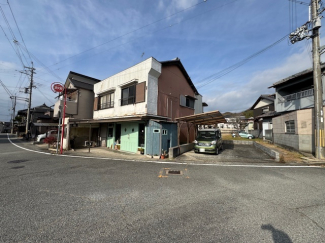前面道路含む現地写真です
