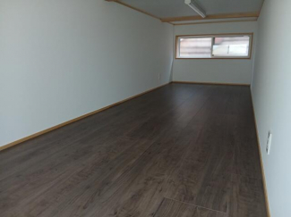 屋根裏収納