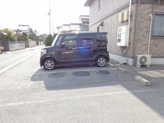 【駐車場】