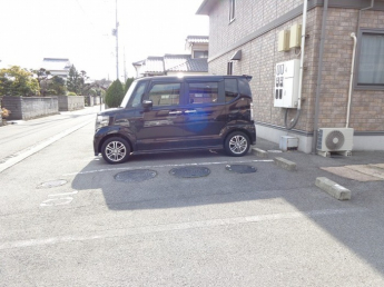 【駐車場】