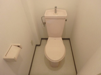 清潔感のあるトイレです