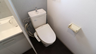 ※同建物別部屋の参考写真です。