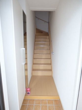 明るい玄関です