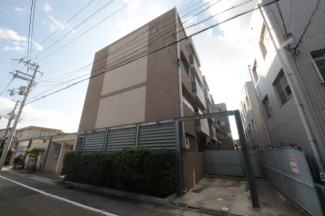 落ち着いた雰囲気の外観です