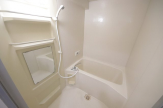 コンパクトで使いやすいお風呂です