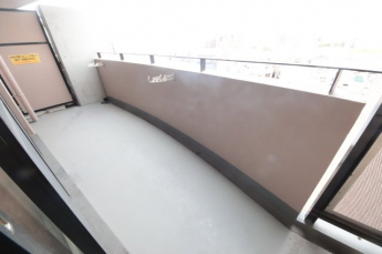 落ち着いた時間を過ごせるバルコニーです