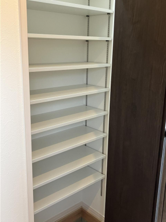 1F洋室　クローゼットが二つあるた広々とご利用になれます。