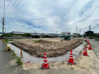 南西より撮影（駐車場用地前付近）