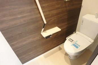 コンパクトで使いやすいトイレです