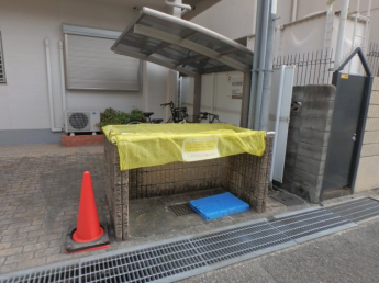 ゴミ置き場になります