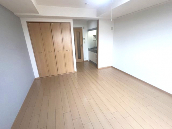 【寝室】