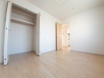 明るい室内です