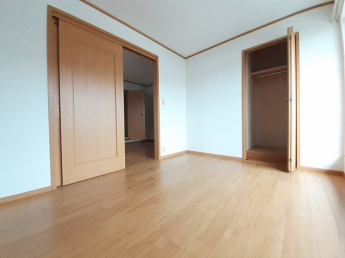 明るい室内です