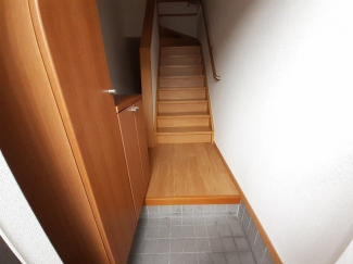 落ち着いた玄関です