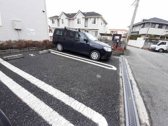 駐車場に車を止められます