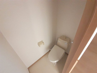 清潔感のあるトイレです