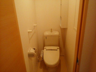 シンプルで使いやすいトイレです
