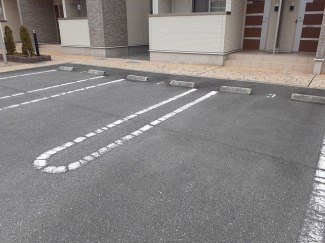 駐車場があるので、車を買う予定の方も安心です