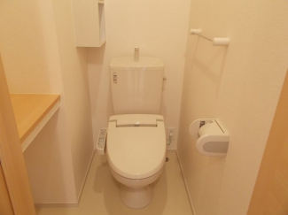 ゆったりとした空間のトイレです