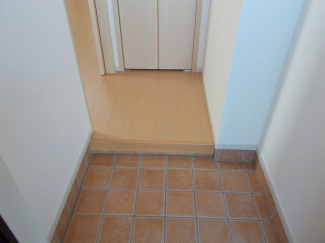 明るい玄関です