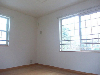 内装は落ち着いています
