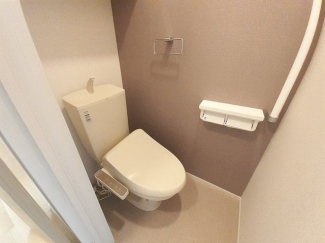 ゆったりとした空間のトイレです