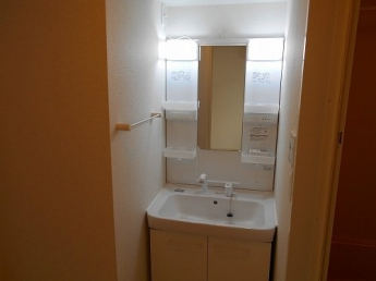コンパクトで使いやすい洗面所