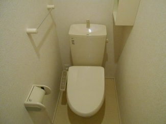 清潔感のあるトイレです