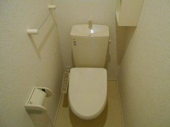 清潔感のあるトイレです