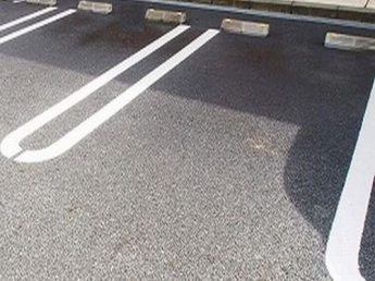 駐車場に車を止められます