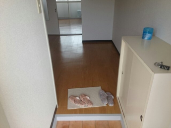 毎日通る玄関はこちらです