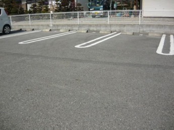 駐車場に車を止められます
