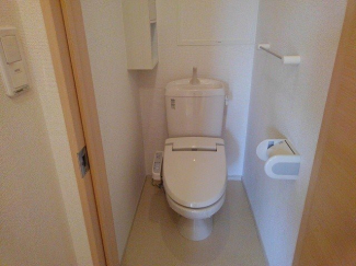 清潔感のあるトイレです