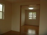 内装は落ち着いています