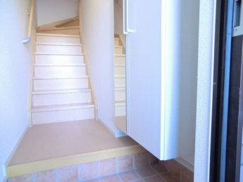 シンプルで使いやすい玄関です