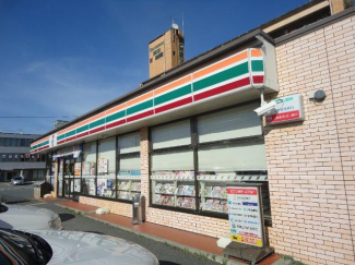 セブンイレブン姫路岡田店まで636ｍ