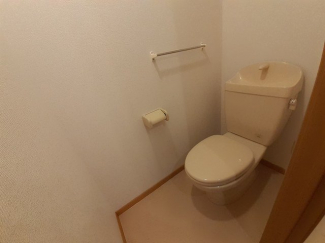 コンパクトで使いやすいトイレです