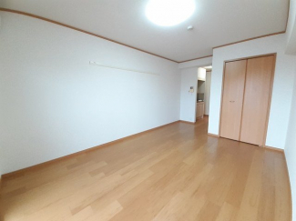 こちらのリビングで趣味の時間をお楽しみください