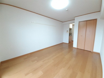 こちらのリビングで趣味の時間をお楽しみください
