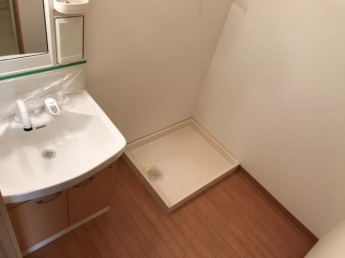ドラム式も置ける広さの洗面所