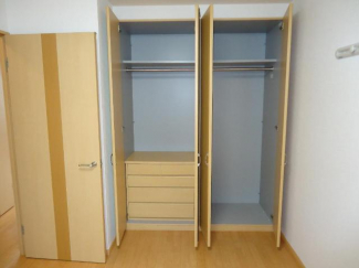 引出し付の大容量クローゼット