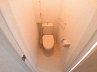 清潔感のあるトイレです