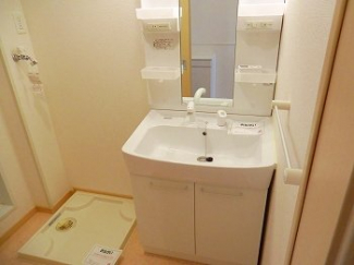コンパクトで使いやすい洗面所