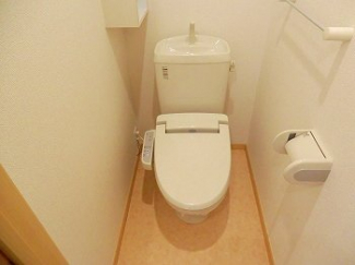 清潔感のあるトイレです