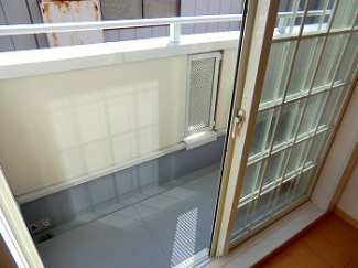 開放的で明るい空間を演出してくれるバルコニーです