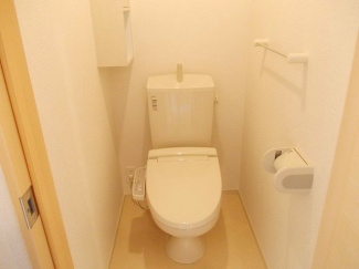 清潔感のあるトイレです