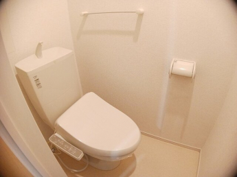ゆったりとした空間のトイレです