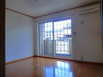 明るい色調の室内です