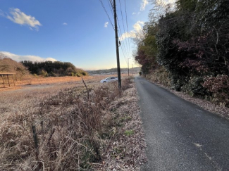 【前面道路含む現地写真】