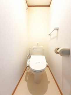 清潔感のあるトイレです